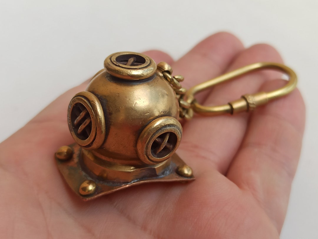 Vintage Diving Helmet Keychain, Tecnosub Bronze Keychain, Antique Bronze Keychain, Antique Scuba