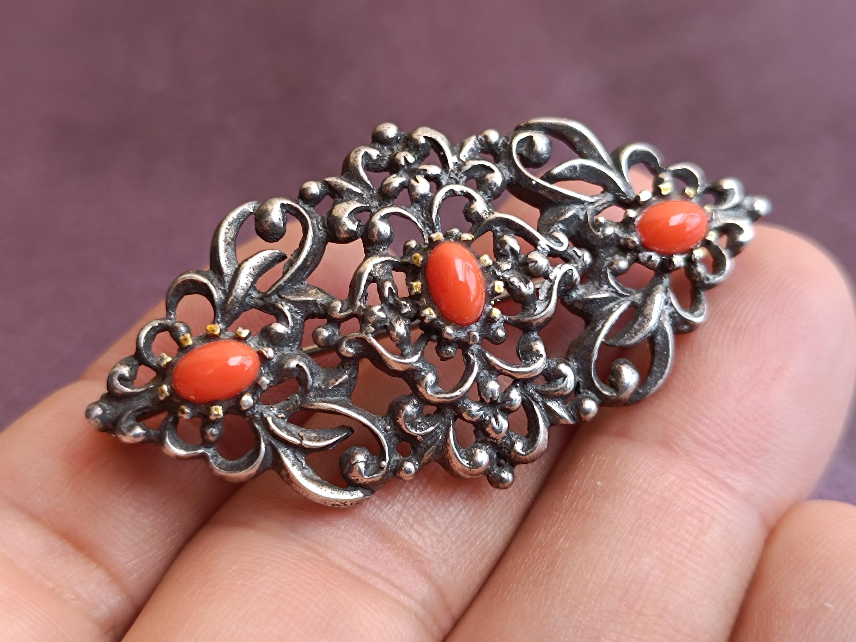 Broche Ancienne En Argent Massif Et Corail Rouge - Ciselures Argent 925 - Occasion