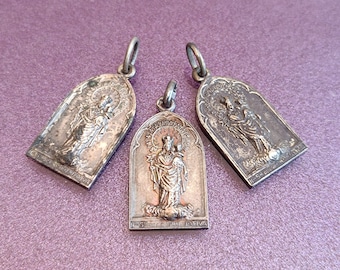 1950er Jahre Silbermedaille Jungfrau von Seo, Schutzpatronin von Xàtiva, Virgen de la Seo-Medaille, religiöser Anhänger, Ntra Sra de la Seo-Anhänger