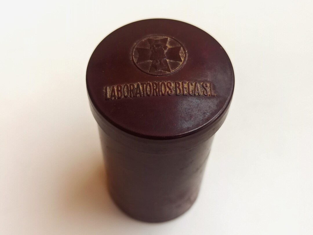 RARE 1930 Bakelite Box, Laboratorio Becas S L Round Box, Maroon Cross ...
