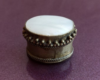 Mother-of-pearl Alpaca Pill Box, Vintage Pill Case, Cool Pill Case, Small Pill Box, Pill Organizer, Pill Case Gift, Pill Box For Purse