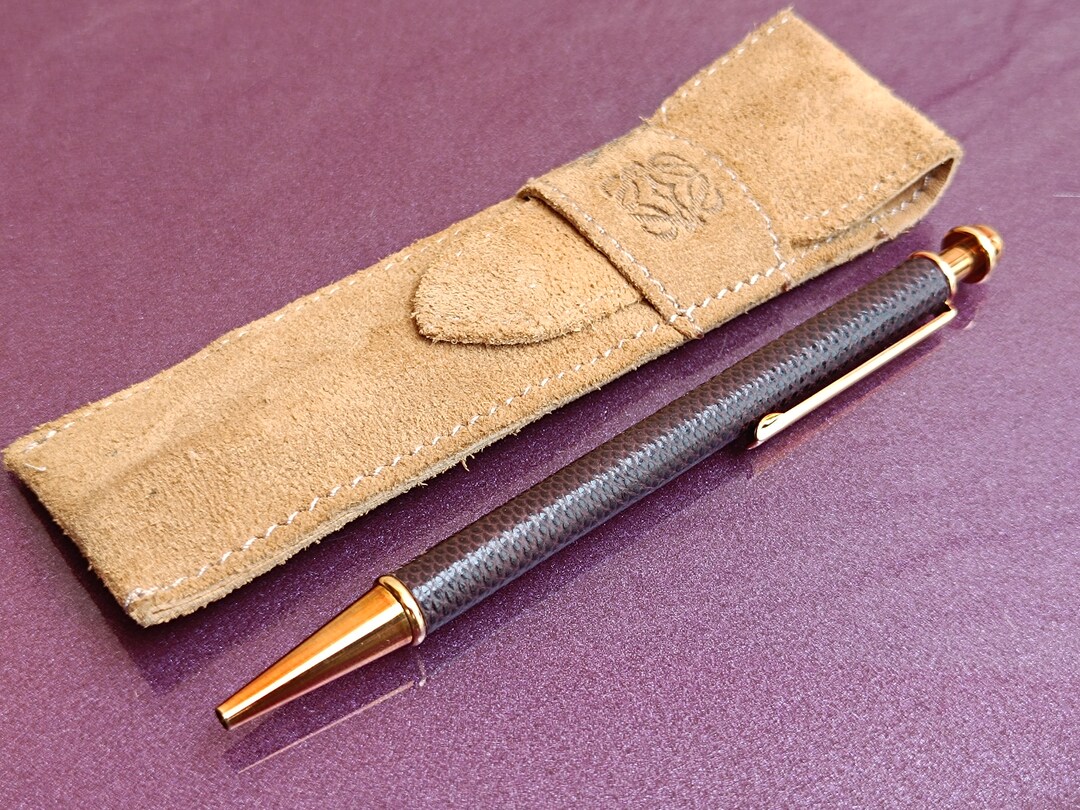 希少 LOEWE ロエベ ロゴ ゴールド ボールペン 希少 LOEWE ロエベ ロゴ ゴールド ボールペン
