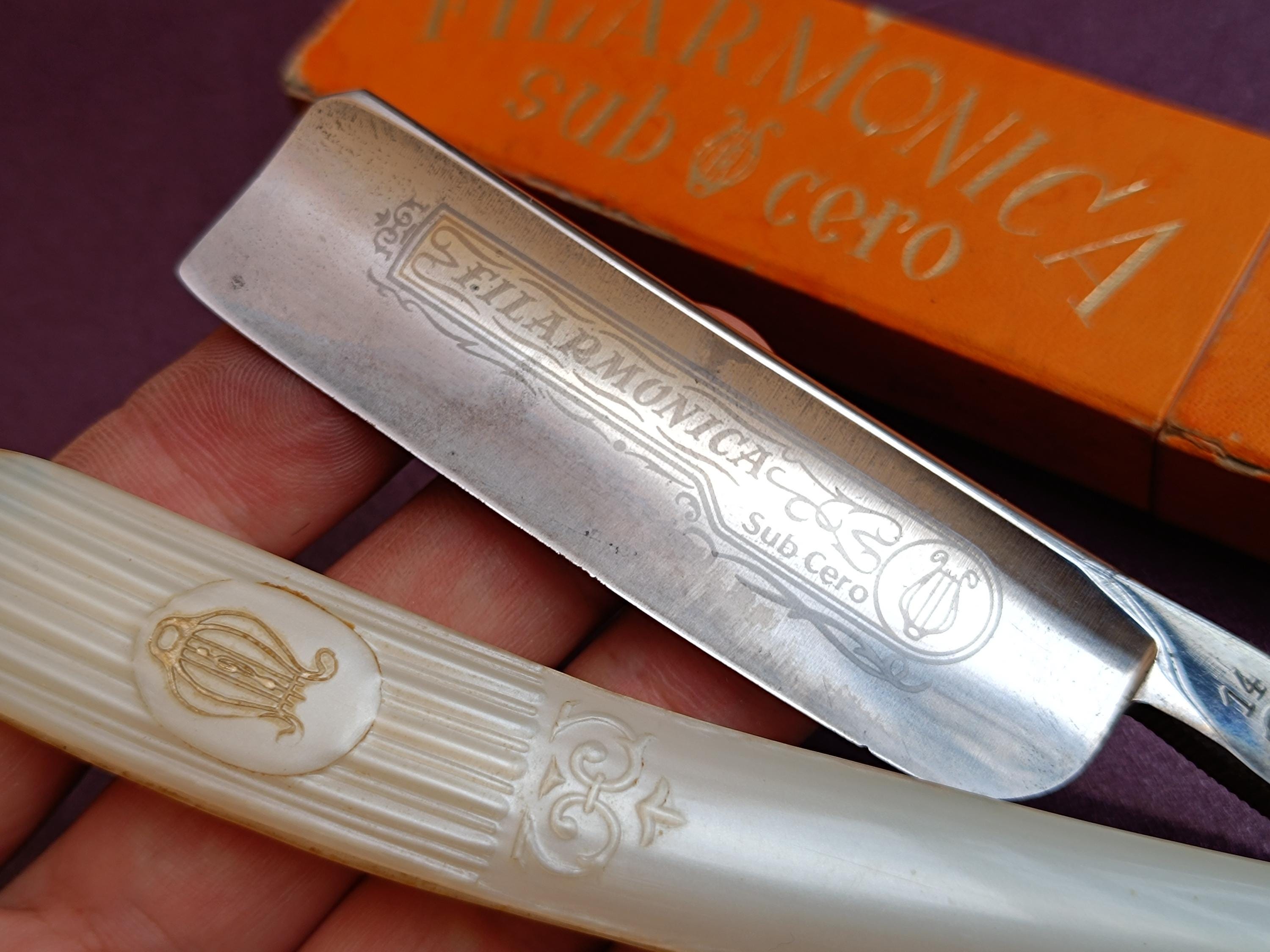 1950s Razor FILARMONICA Sub Cero, Jose Montserrat Pou, Barber Hand