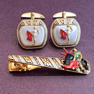 1960s Bull and Torreador Toledo Damascene Gold Filled Cufflinks and Tie Clip, Bullfighting Toledo Cuff Links, Cufflinks, Gentleman&#39;s Gift