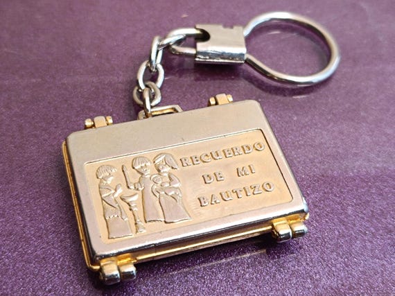 Pill Box Keychain, Recuerdo De Mi Bautizo, Pill Case, Cool Pill Case, Small Pill Box, Pill Organizer, Pill Case Gift, Pill Box For Purse