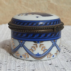 Porseleinen bloemendoos, vintage doos, sieradendoos, Spanje retro doos, borst vintage, kofferbak vintage, oude kleine kofferbak, schatkist