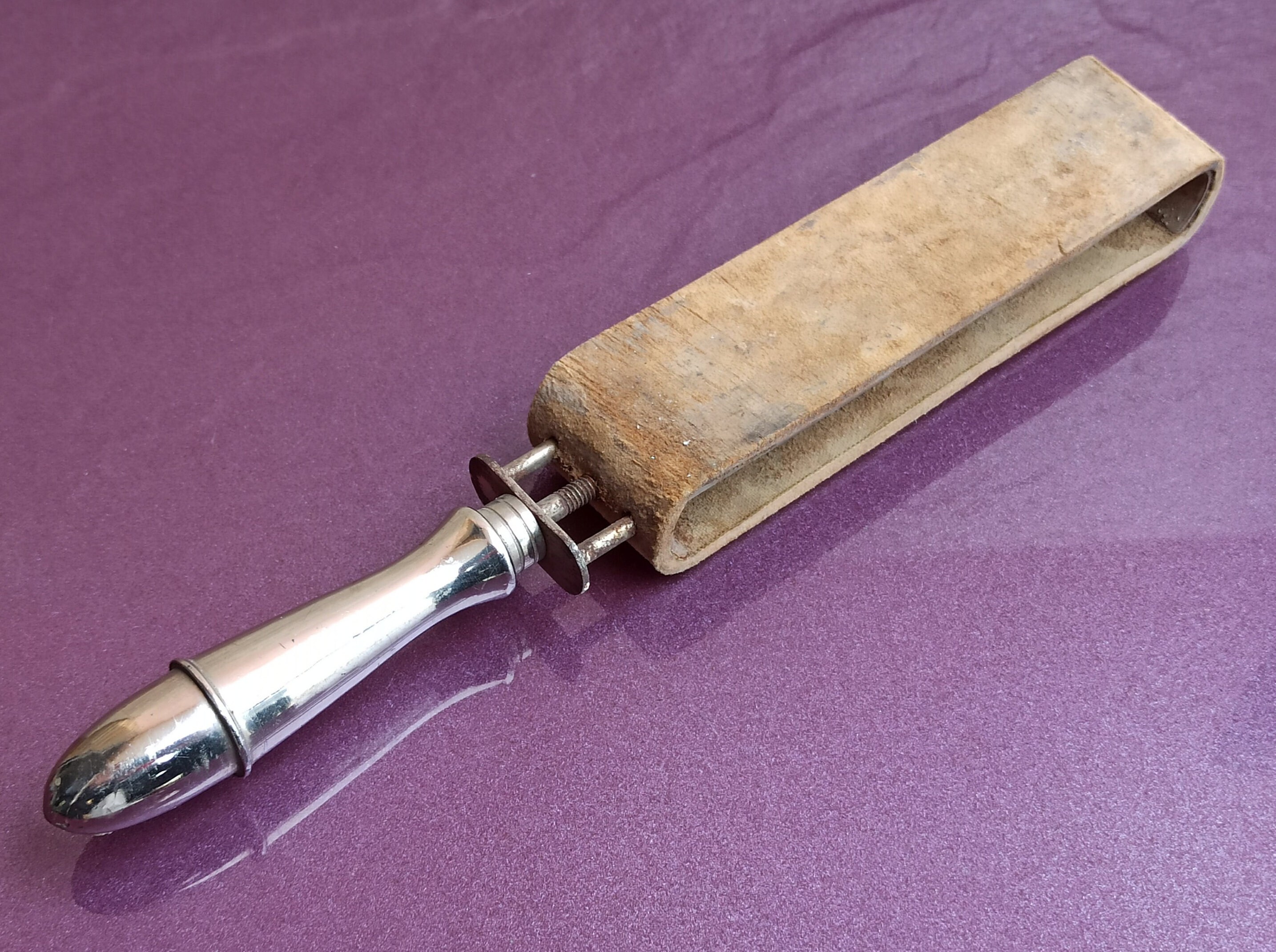 Razor sharpener sales tool