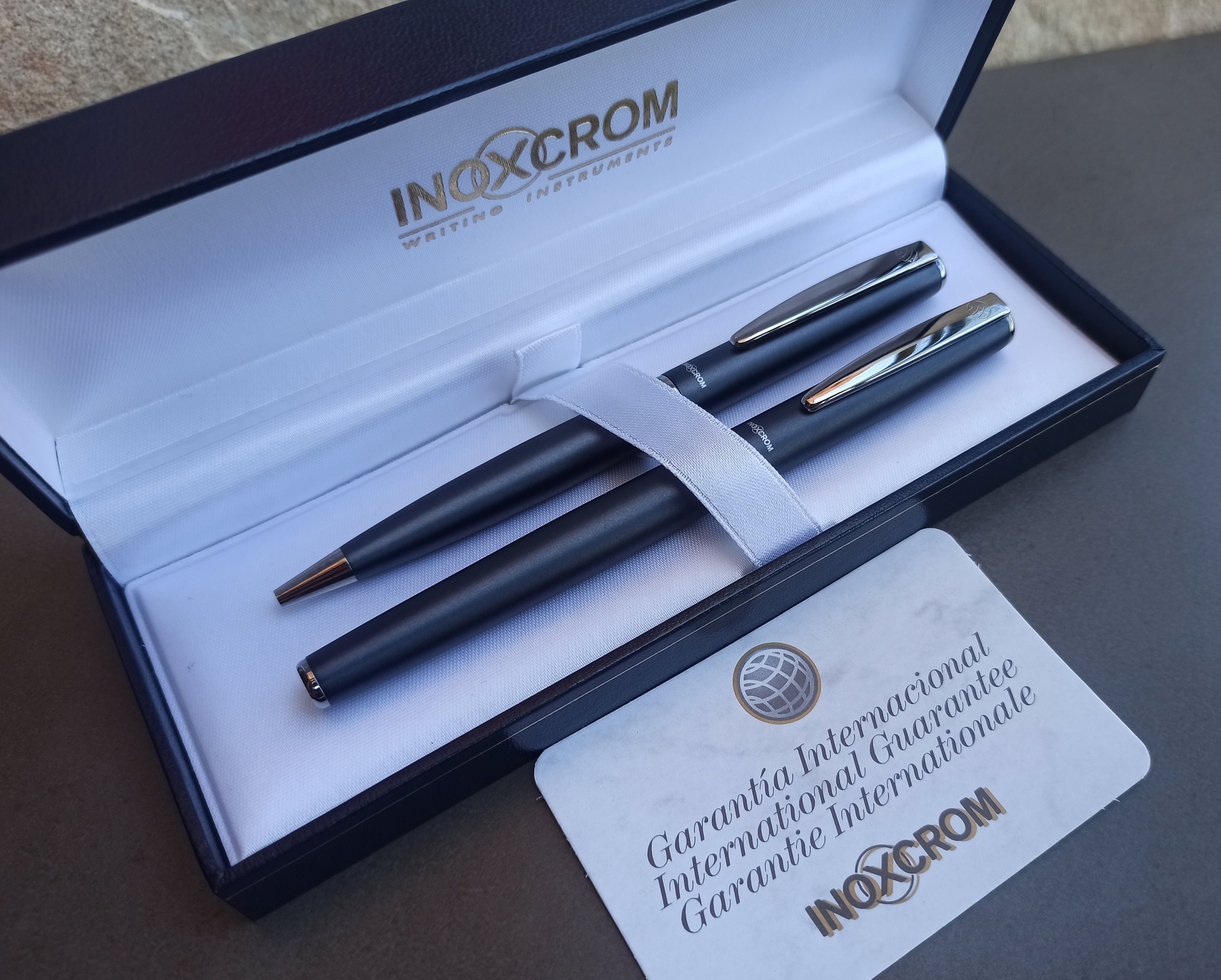 Stylo Plume Inoxcrom Noir Mat Classique - Plume Iridium, Système Cartouche, Avec écrin - Occasion