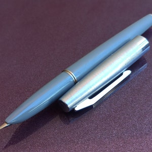 Vintage Füllfederhalter, Sammelstift, Geschenkstift, grauer Füllfederhalter, Retro-Füllfederhalter, antiker Stift, alter Füllfederhalter