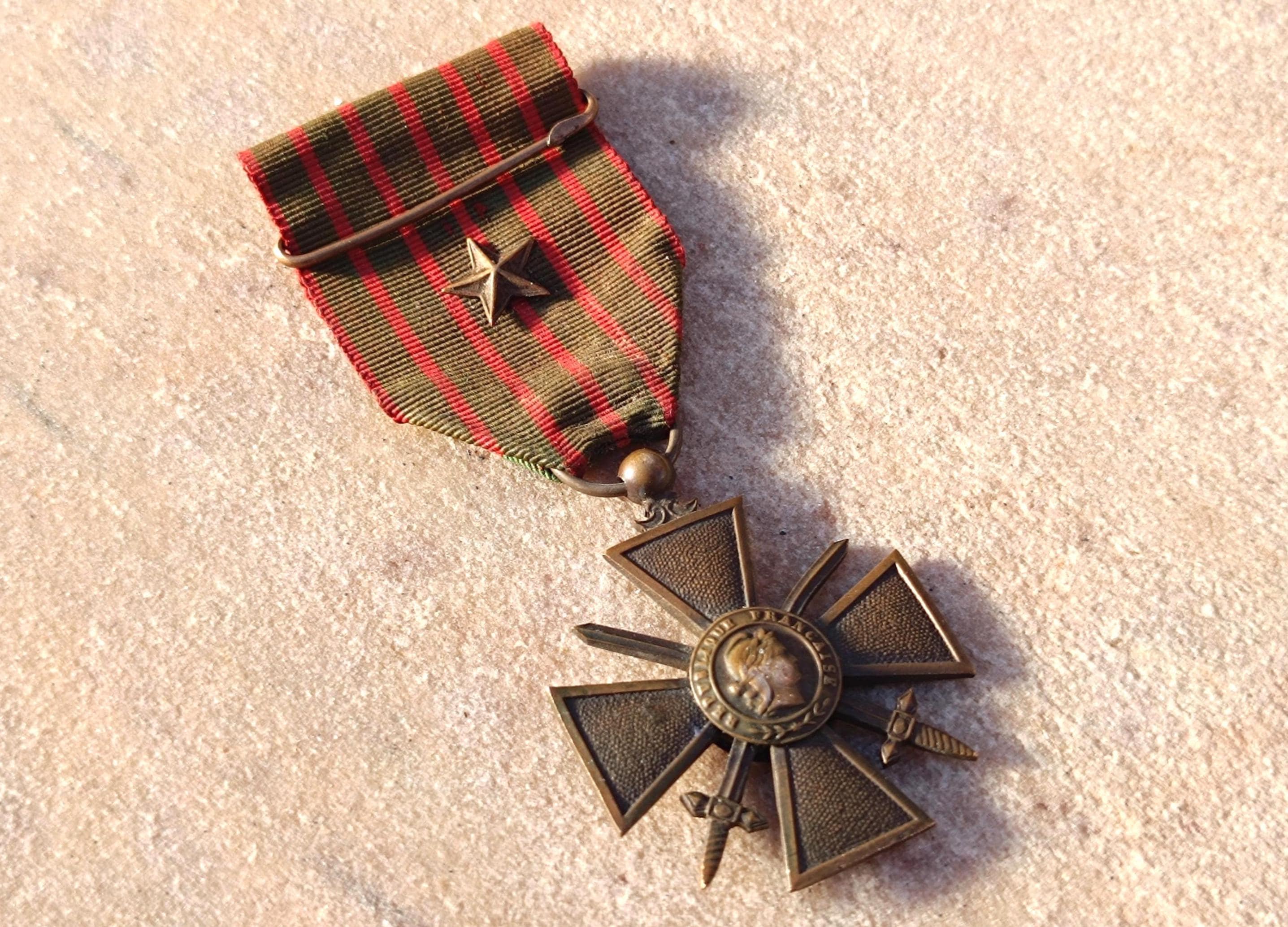 Croix de guerre - Etsy 日本