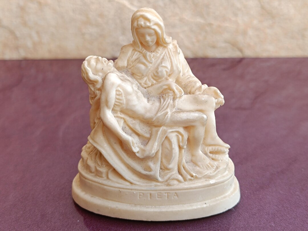 PIETA Vintage Figure, Virgin Mary Jesus Madonna