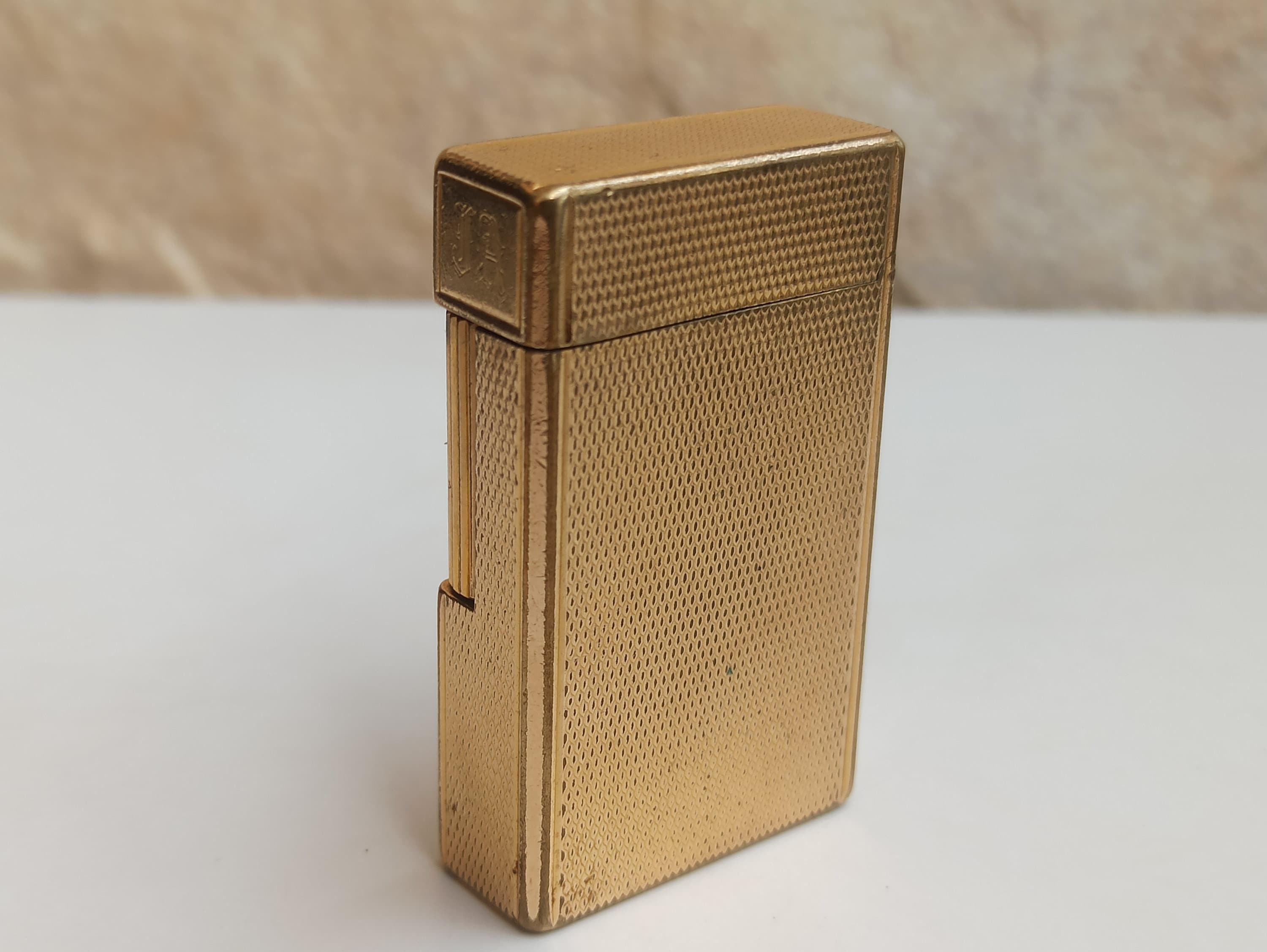 d*3様 S.T. Dupont 金メッキ ライター Big D Diamond-Point Gold Lighter – Luxury Lighters | S.T.