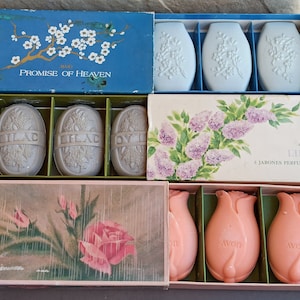 Mydło Vintage, AVON, Liliowy, Obietnica Nieba, Dotyk Róż, Mydło Avon, Mydło Vintage, Antyczne Mydło o zapachu Kwiatowym, Stare Mydło, Mydło Retro