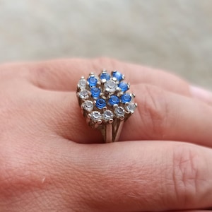 Vintage 925 Silver Ring With Blue Faceted Stone, Surrounded Tiny Transparent Rock Crystals, Antique Silver Ring, Blue Stone Silver Ring