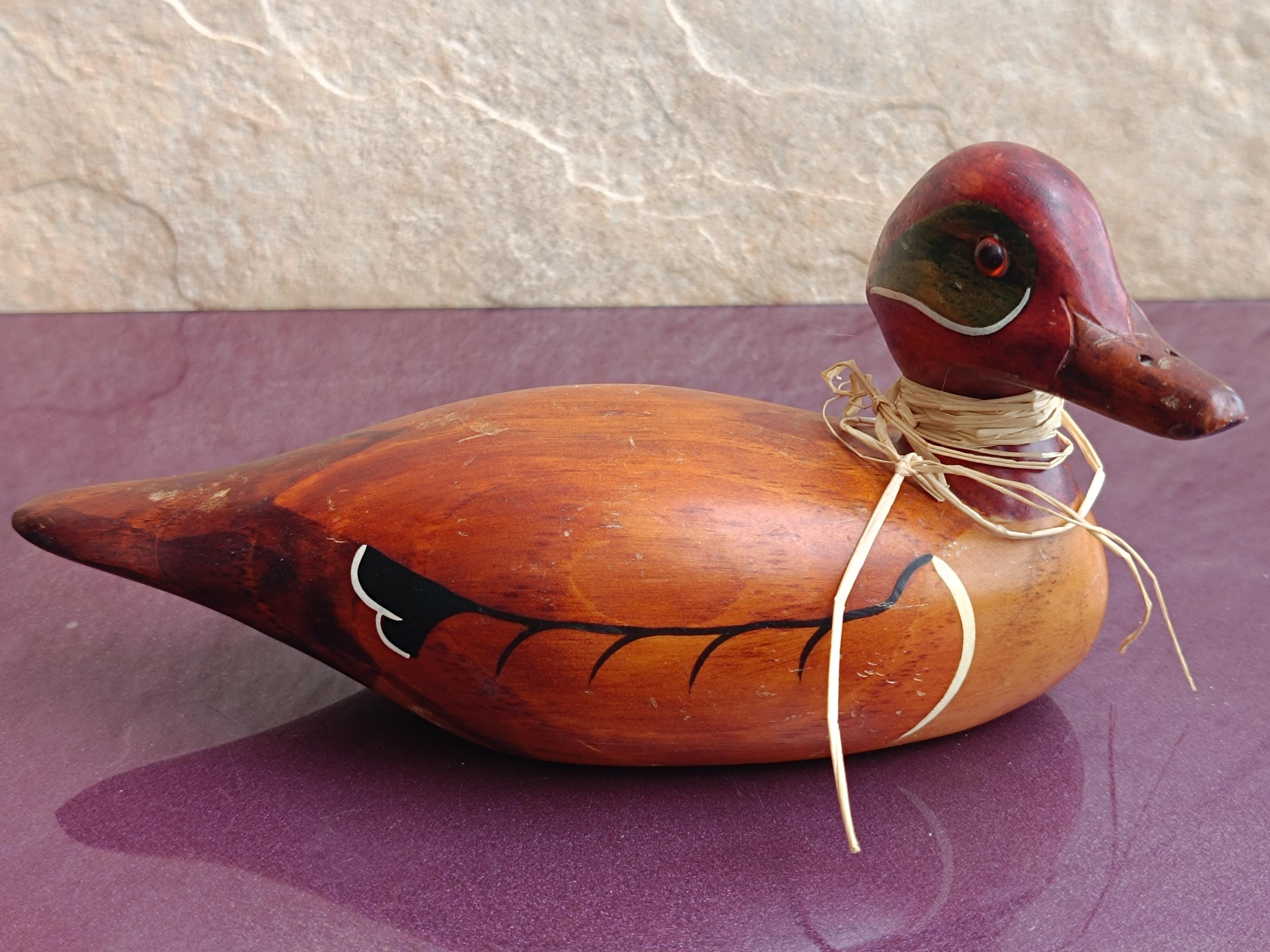 Country Traditions Cambridge Ontario Wood and Hand Painted Duck