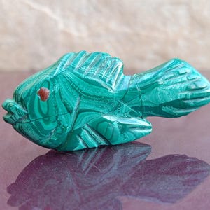 1980s Malachite Fish, Vintage Wishing Fish, Totem Spirit, Fish Stone, Figurine Fish Malachite, Hand Carved Fish, Old Malachite Fish