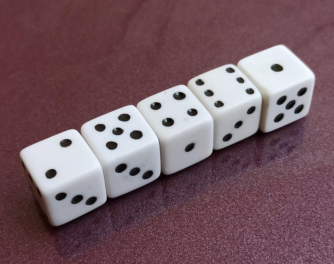 Vintage Dice, Vintage Complete Dice, Retro Dice, Set of Dice, Antique