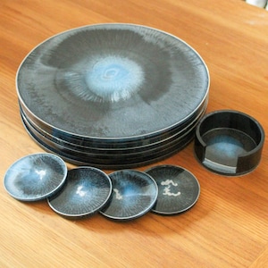 Round Resin Placemats (Blue/Silver)