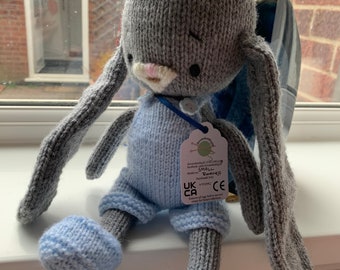 Small bunny designed by polushkabunny