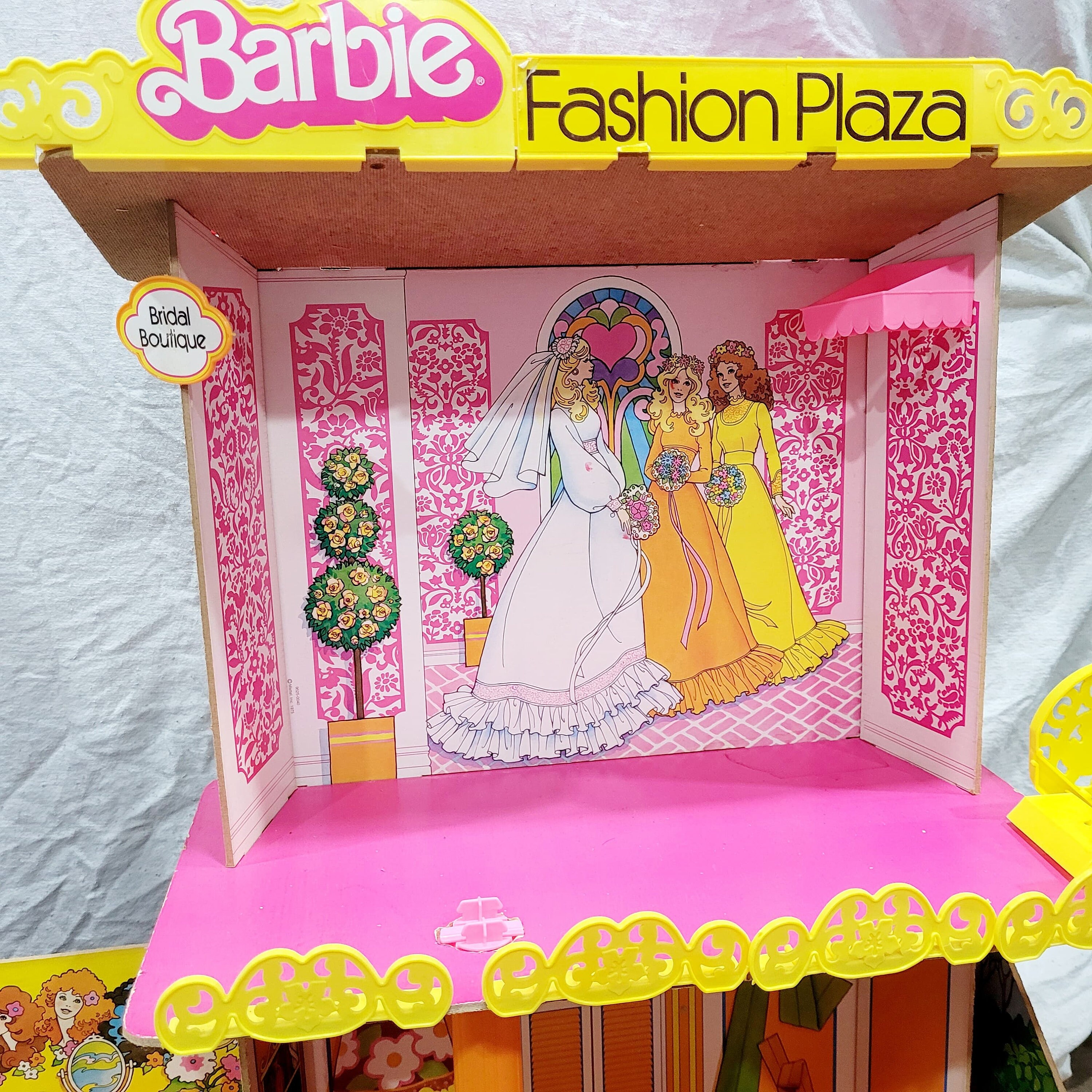 VintageDollPlaza - Makers of Doll Display Boxes and Dress Forms