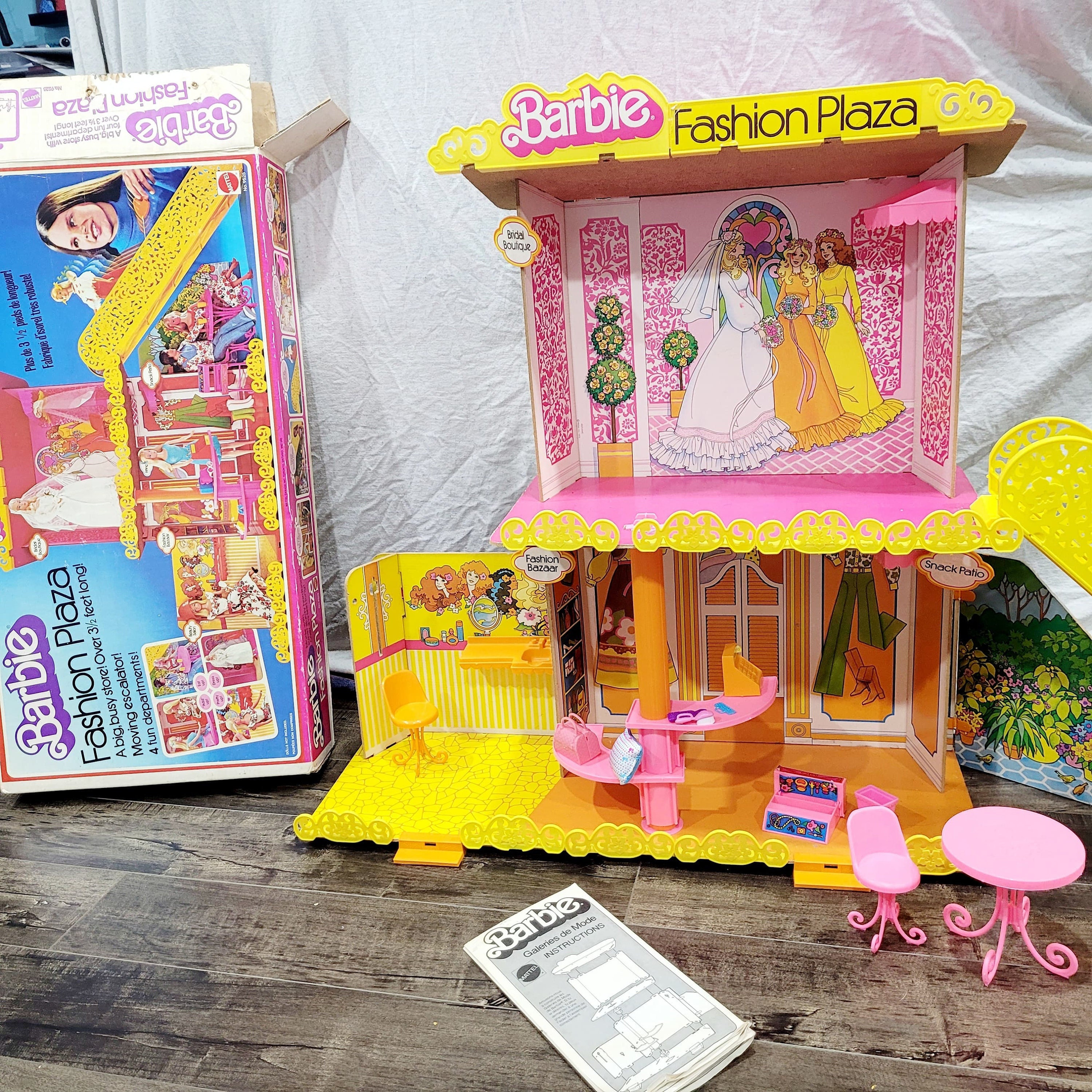 Barbie Fashionista Ultimate Closet, Saving with Shellie™