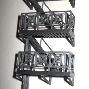 Feuerflucht DIY BAUSATZ 1:48