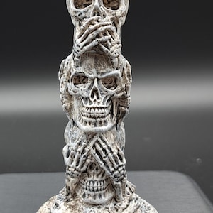 Crânios empilhados não veem, ouvem e não falam mal, escala 1:24, KIT faça você mesmo
