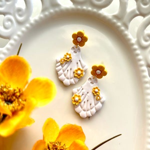Kolczyki z gliny Daisy Ghost / ręcznie robiona biżuteria z gliny / Kolczyki Ghost / Kolczyki jesienne / ręcznie robione / Halloween / boho
