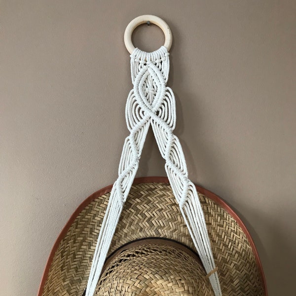 Porte-chapeau en macramé CAMARGUE