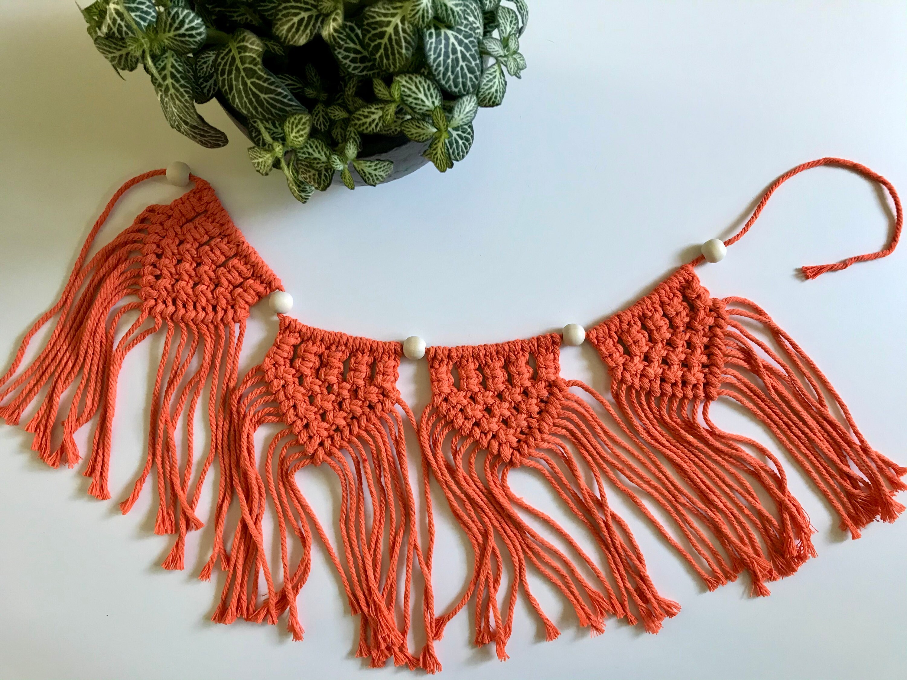 Guirlande de Fanions en Macramé Orange