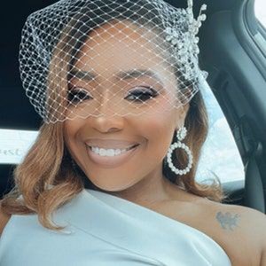 Little hat with veil top