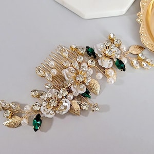 Green Bridal Hair Comb, Emerald Wedding Head Piece for Bride, Gold Leaf Wedding Headpiece, Floral Green Bride or Bridesmaid Jewelry
