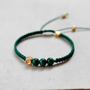 Malachite macrame bracelet