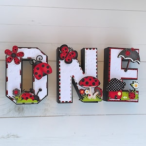 Décorations de fête, Lettres 3D coccinelle, Fête d'anniversaire coccinelle, Lettres 3D personnalisées, Décorations d'anniversaire, Décoration thème coccinelle, Coccinelle
