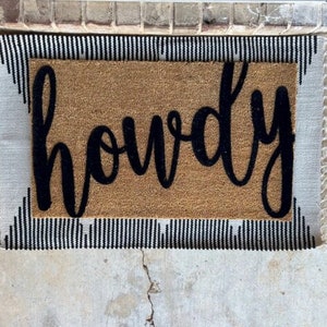 Howdy Doormat, Hello Texan Door Mat, Howdy Outdoor Welcome Mat Rug, Graduation Gift, Gig'em Tailgate, TAMU Aggie, Texas A&M University