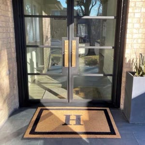 Personalized Coir Welcome Mat - Flocked Monogram Door Mat for Indoor  Outdoor Use - Perfect Housewarming Gift
