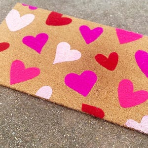 Row of Hearts Doormat - Pink  Red Valentines Day Welcome Rug Coir Entryway Mat with Heart Pattern