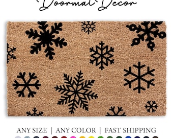 Snowflakes Doormat  Personalized Holiday Rug for Outdoor Welcome  Festive Christmas Home Decor