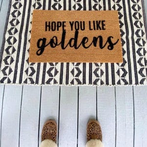 Golden Retriever Doormat - Paw Print Outdoor Welcome Mat for Pet Lovers Animal Gift