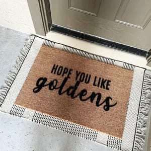 Golden Retriever Doormat  Cute Paw Print Outdoor Welcome Mat  Perfect Gift for Pet Lovers
