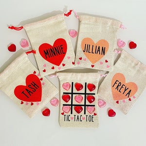 Valentine's Day Tic Tac Toe Game / V-Day Tic Tac Toe Bag / Heart Tic Tac Toe Game / Heart Tic Tac Toe Bag
