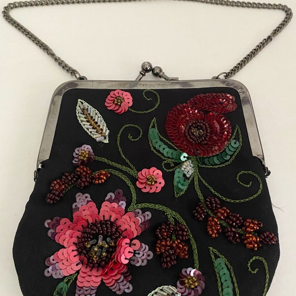 Vintage 1980’s Floral Sequin/Beaded Flower Purse