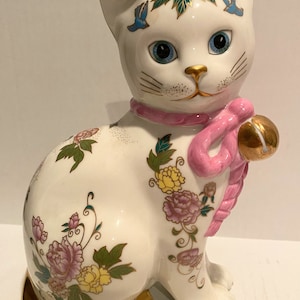 Vintage Franklin Mint Hand Painted Porcelain “the Royal