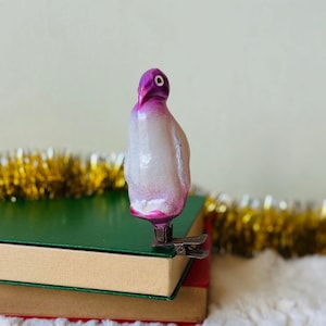 1950s Penguin Christmas clip-on ornament (For restoration), Collectible vintage Christmas figurines, Bird holiday decorations