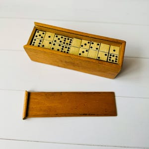 Juego de dominó de madera vintage con 45 fichas, juego de mesa antiguo, juego de dominó clásico coleccionable, juego de escritorio de viaje retro
