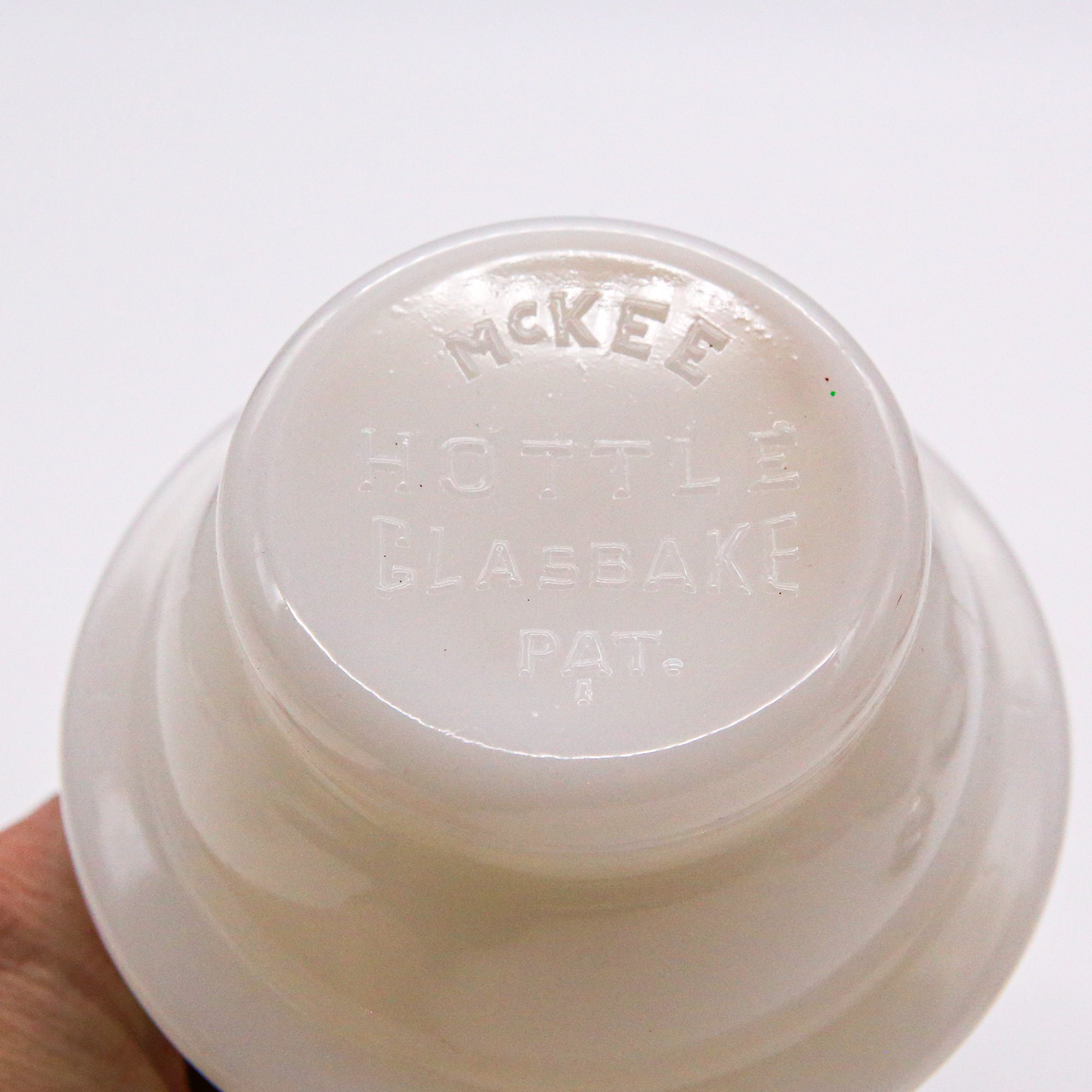 Vintage Mckee Glasbake 