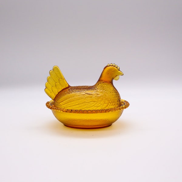 Vintage MCM IGolden Amber Glass Hen on Nest Covered Candy Dish| Closed Bead| Stippled Nest| Retro Cottagecore| Rustic Cozy Farmhouse