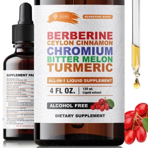 Puede incluir: Una botella de vidrio marrón con un cuentagotas negro, etiquetada como "Berberine Boost". La etiqueta enumera ingredientes como canela de Ceilán y cúrcuma. La botella contiene 120 ml de extracto líquido y no contiene alcohol. Se muestra un racimo de bayas rojas.