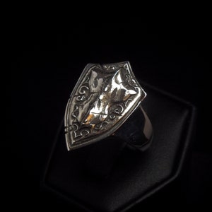 Battlescar Paladin Shield Ring - Sterling Silver - Etsy
