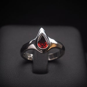 Blood Drop Silver Garnet Ring